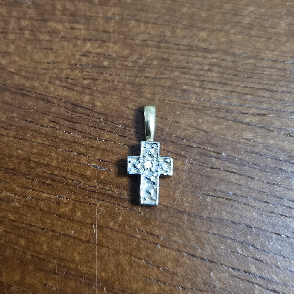 🥰SALE! 10k White And Yellow Gold Diamond Cross Pendant